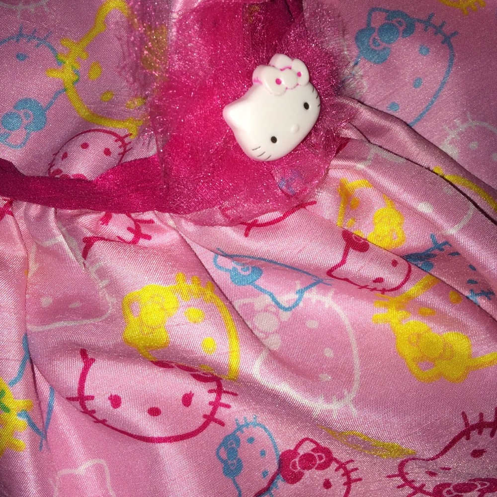 Hello kitty dress - Picture 4 of 4
